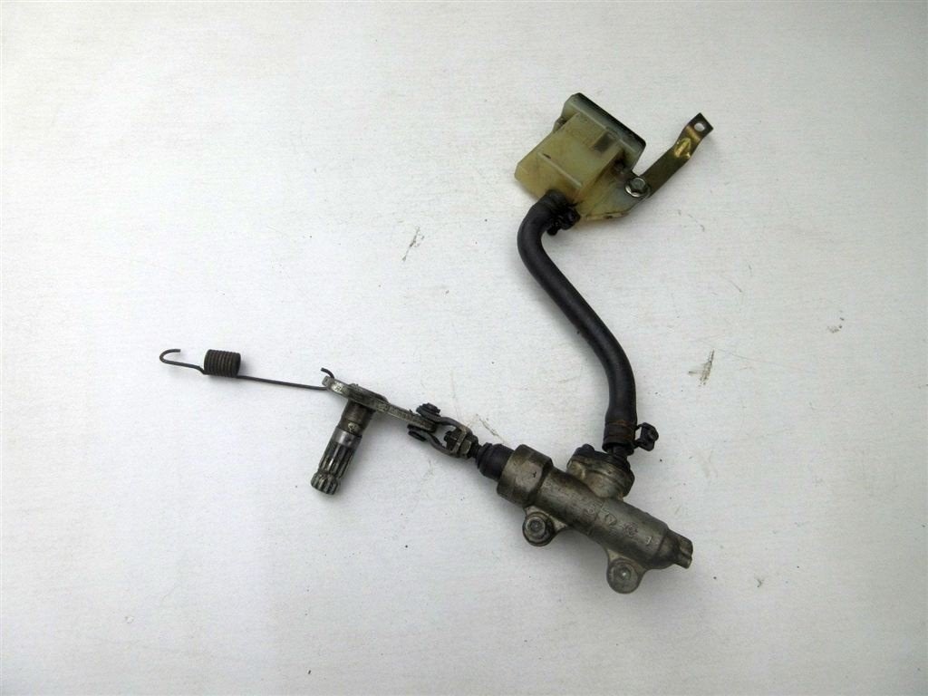 Suzuki GSX600F rempomp achter rem pomp GSX 600 F achterrem, Ophalen of Verzenden, Gebruikt