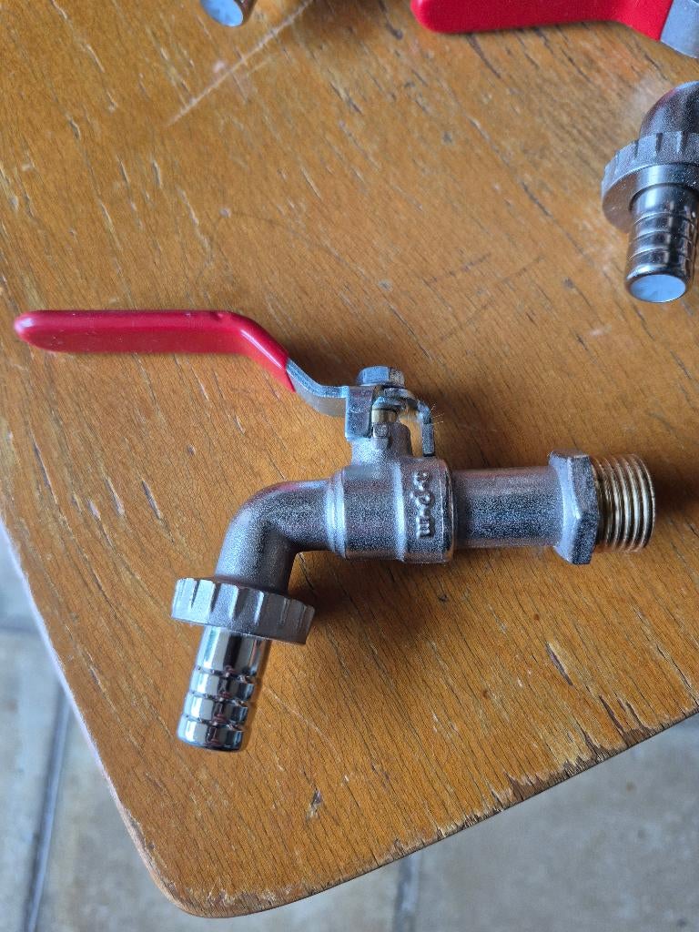 Robinet  extérieure  ou m.a.l, Enlèvement, Neuf, Chrome, Robinet