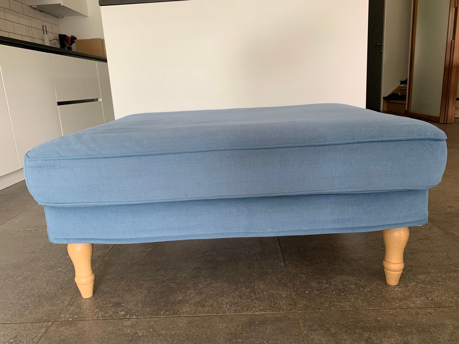 Grote poef IKEA, Huis en Inrichting, Zetels | Voetbanken en poefs, Ophalen, Scandinavisch/landelijk, Vierkant, Zo goed als nieuw