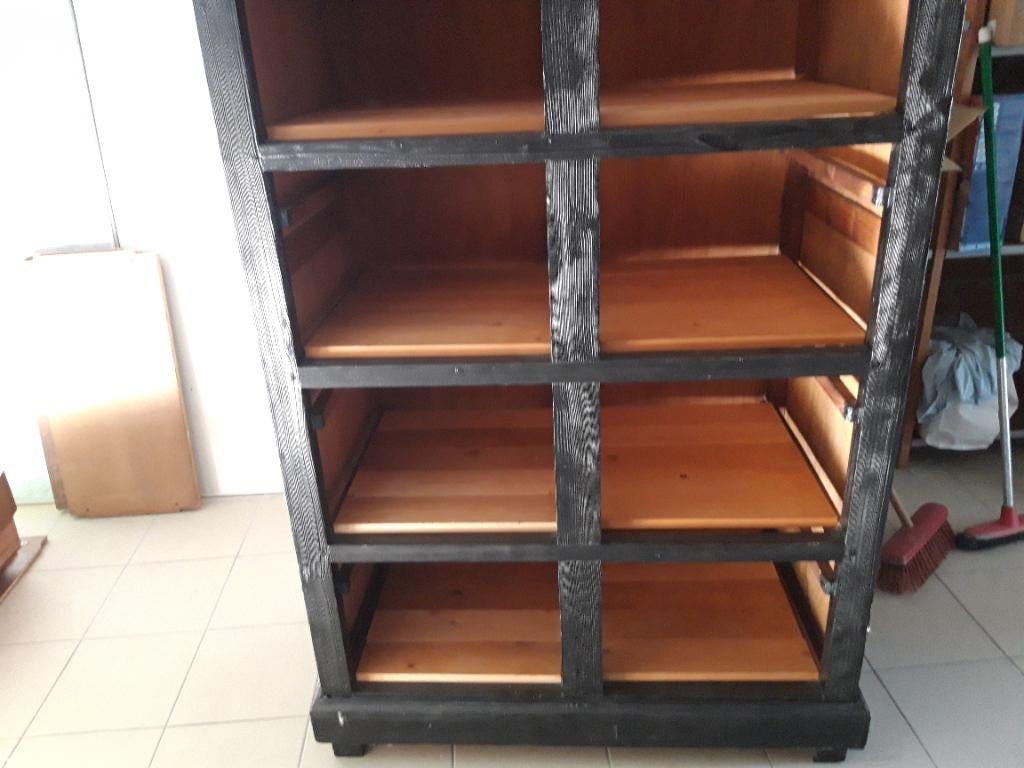 Unieke volhouten open kast, Ophalen