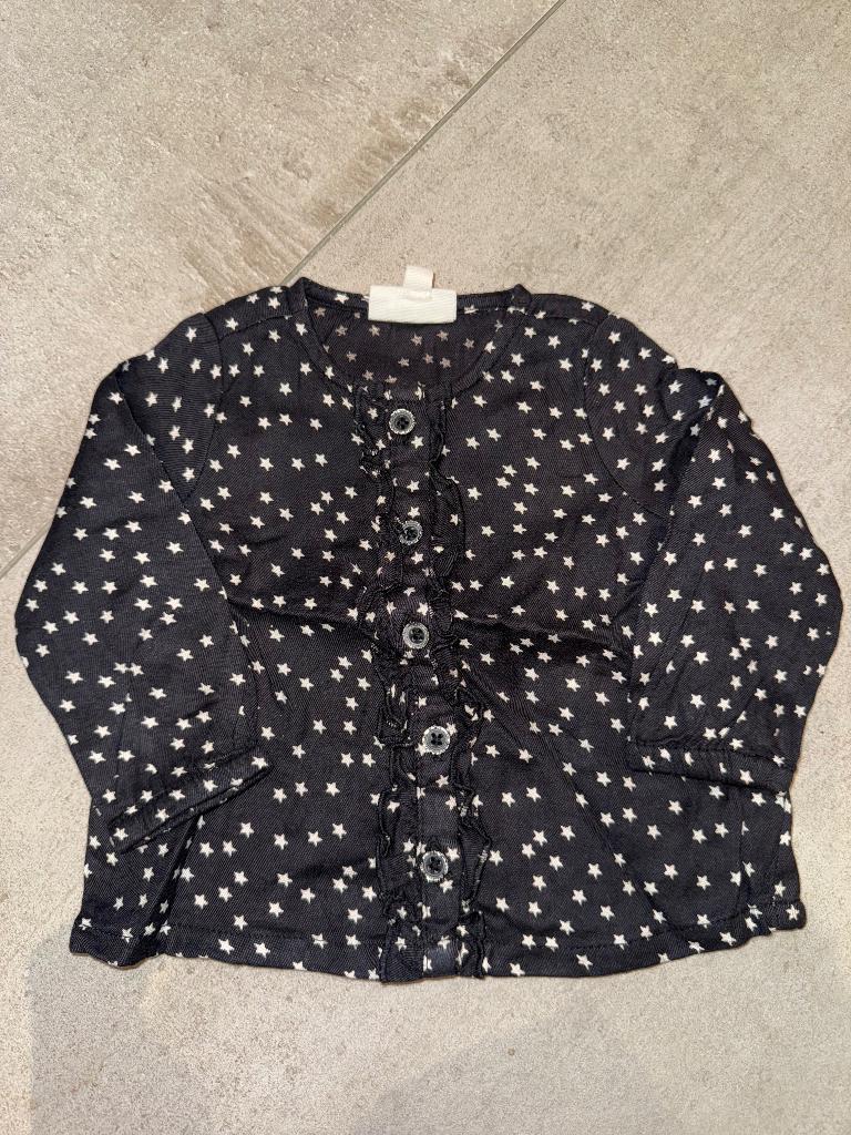 Chemise JBC noir à motifs étoiles blanche, Kinderen en Baby's, Babykleding | Maat 62, Meisje, Ophalen of Verzenden, Overhemdje of Bloesje