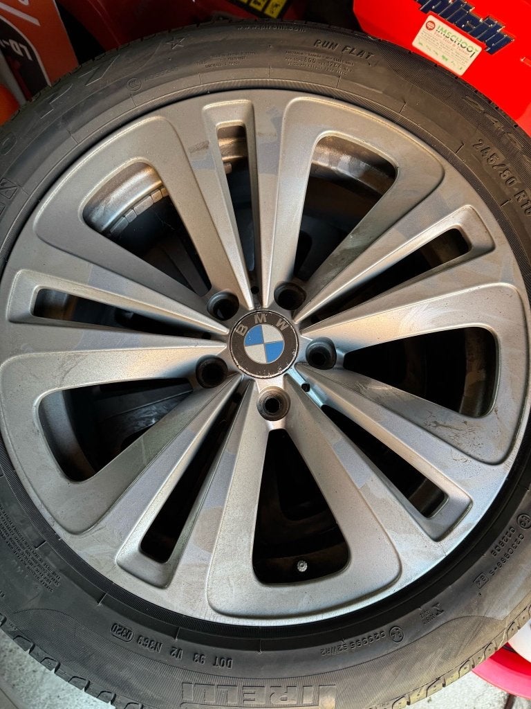 4 autobanden + velgen merk BMW, Ophalen, 18 inch, Velg(en), All Season