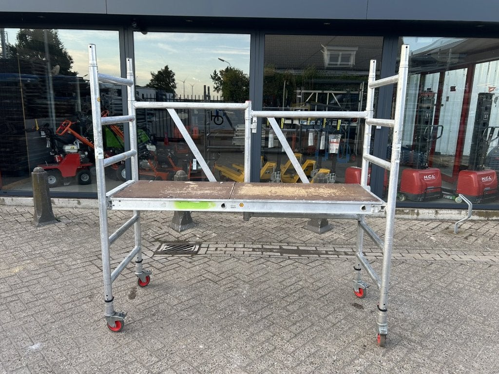 Altrex RS 5400 kamersteiger 3.00M werkhoogte gebruikt, Doe-het-zelf en Bouw, Tekentafels, Ophalen, Gebruikt