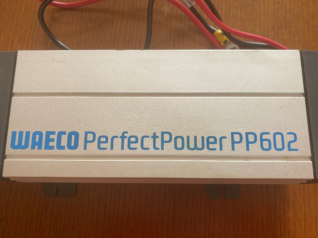 Convertisseur / Onduleur 12v / 220v Waeco 550 w, Ophalen