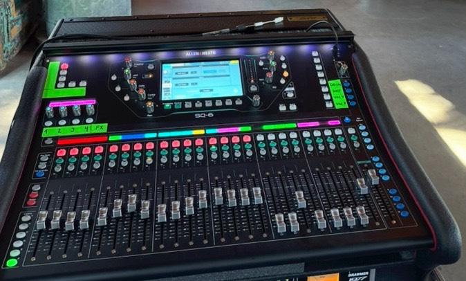 Allen & Heath SQ-6 + SQ All Add-Ons Bundle, Muziek en Instrumenten, Mengpanelen, Ophalen, Gebruikt, 20 kanalen of meer, Microfooningang