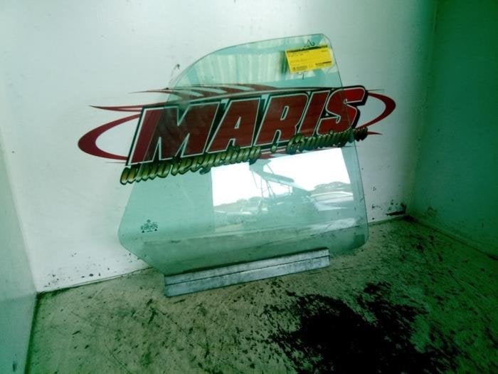 Vitre 2portes arrière droite d'un Volkswagen Golf, -, Volkswagen, -, 3 mois de garantie