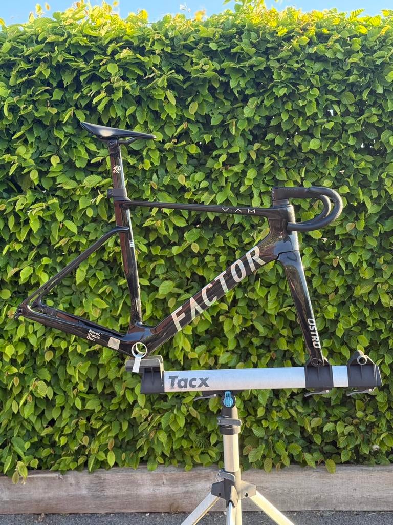 Factor Ostro Vam 2.0 54, Vélos & Vélomoteurs, Enlèvement, Comme neuf