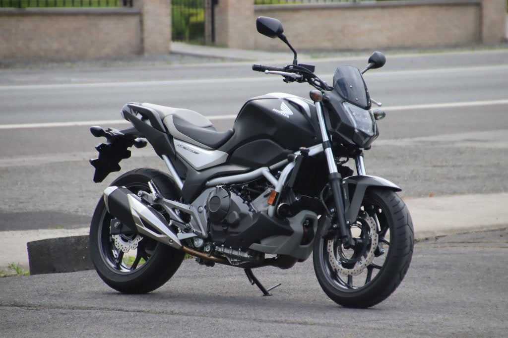 Honda NC750S, Motoren, Motoren | Honda, Particulier, Naked bike, meer dan 35 kW, 2 cilinders, Motorrijbewijs A, ABS, LED Verlichting