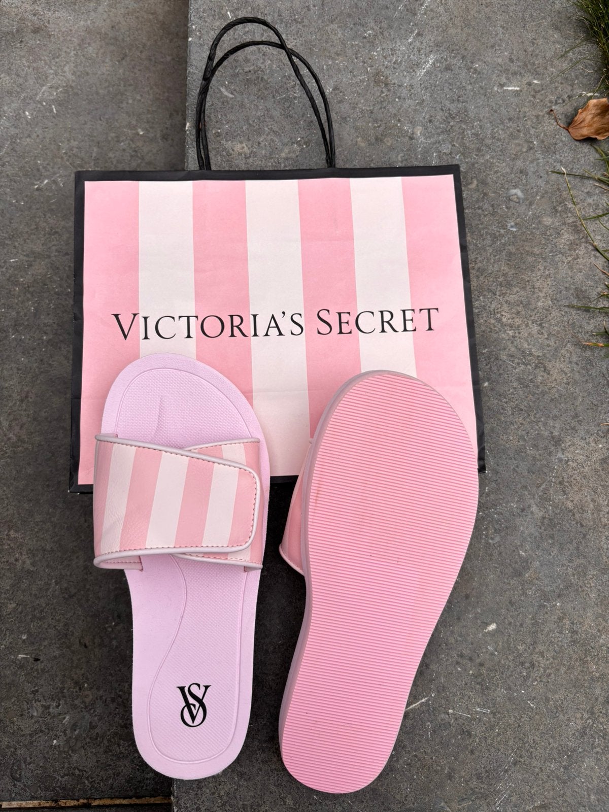 Slippers Victoria Secret maat 39, Nieuw, Roze, Ophalen, Slippers