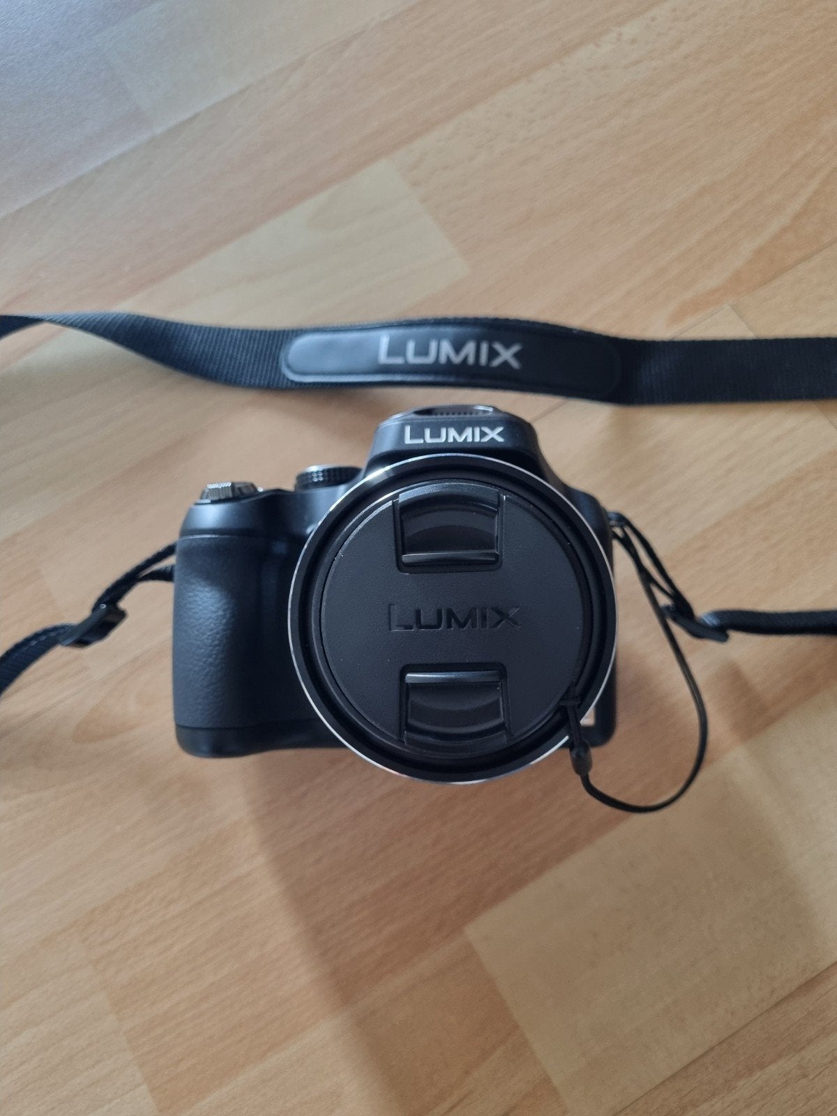 Panasonic Lumix
--8,4VDMC-FZ72
CEA
Model nr. DMC-FZ72 Panaso, Ophalen of Verzenden, Oplader, Panasonic