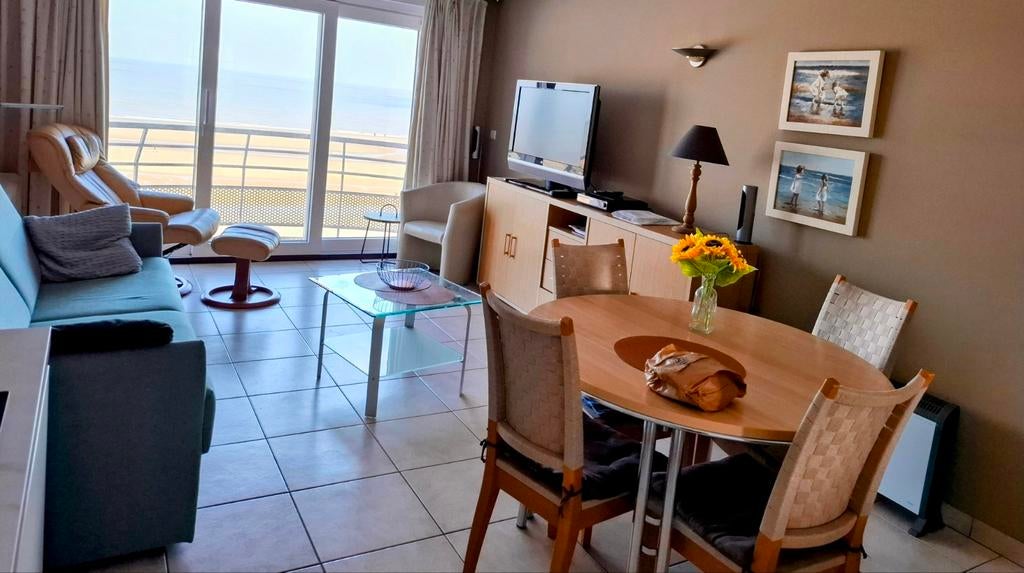 Appartement te huur in oostende zeedijk en frontaal zeezicht, Oostende