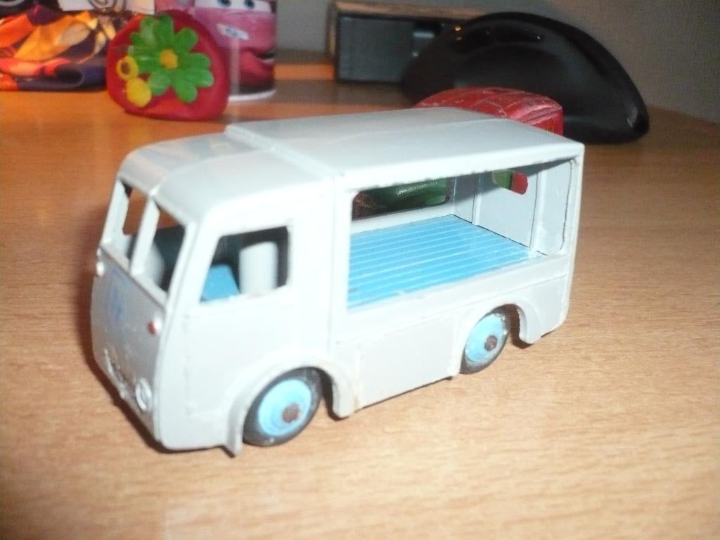 dinky toys electric van, Hobby & Loisirs créatifs, Voitures miniatures | 1:43, Enlèvement ou Envoi, Comme neuf, Bus ou Camion