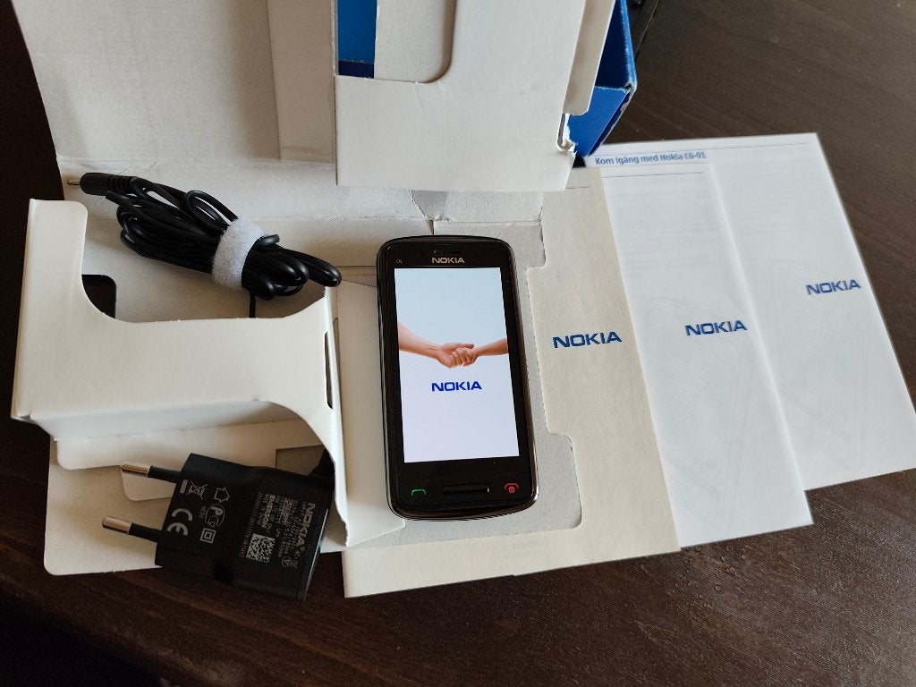 2 NOKIA C6, Télécoms, Autres modèles, Enlèvement, Utilisé, Sans abonnement