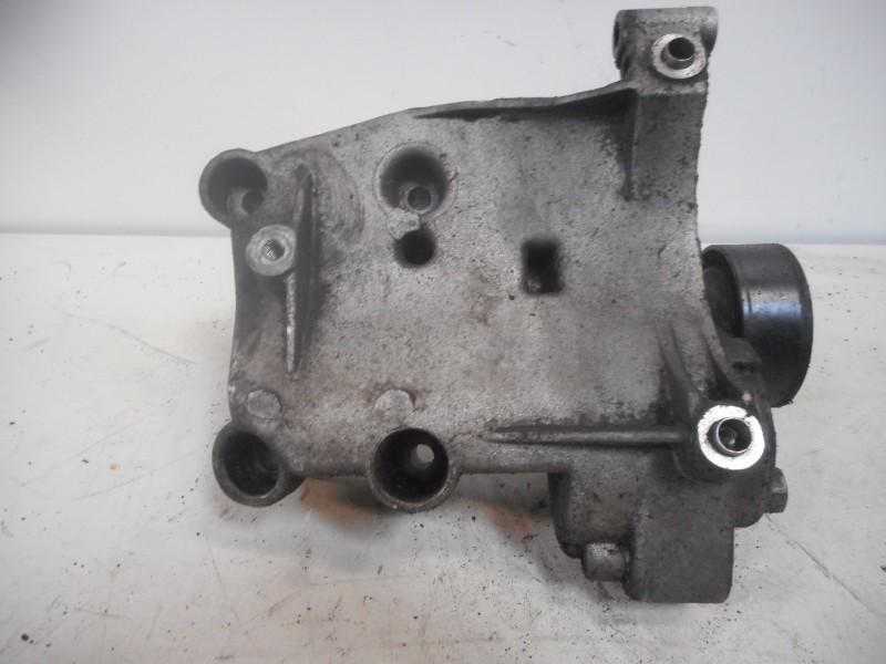 SUPPORT POMPE CLIMATISATION BMW 3 serie (E46 / 4), Utilisé, BMW