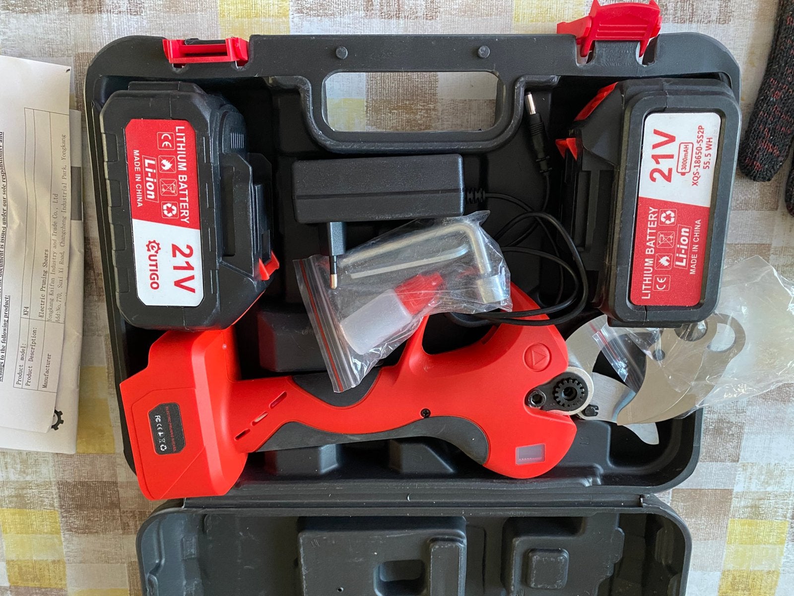 Tondeuse électrique 21 V avec 2 batteries et étui, Enlèvement ou Envoi, Neuf, Autres types, Autres marques