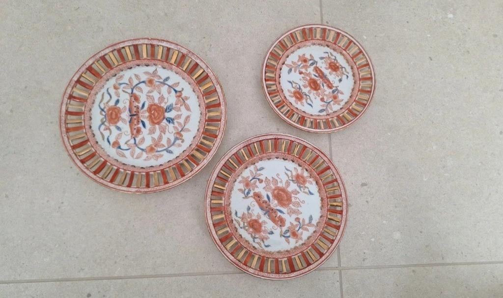 3 assiettes porcelaine japonaise chinoise ?, Enlèvement ou Envoi