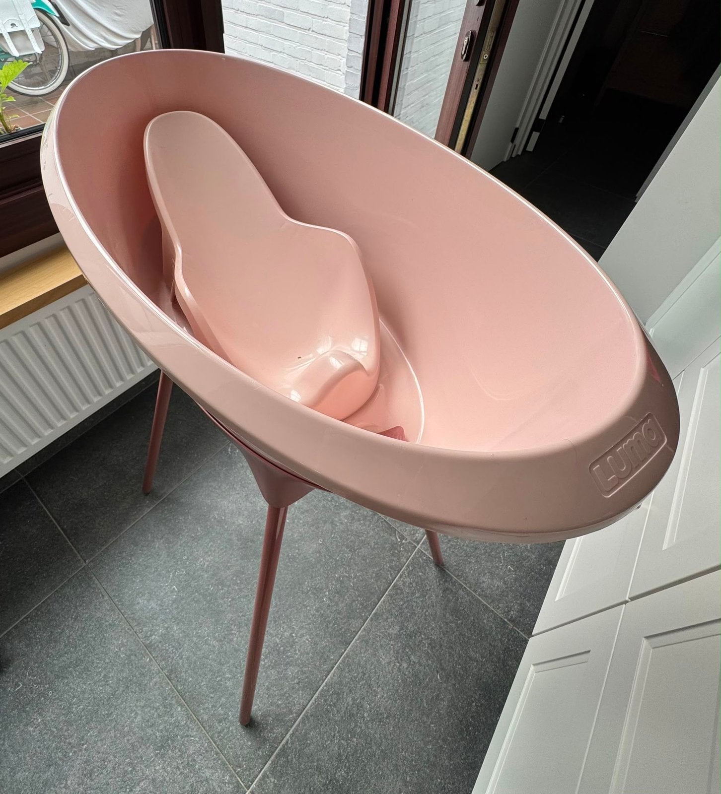 Baignoire pour bébé sur pieds en acier, Enfants & Bébés, Bains & Soins, Enlèvement, Comme neuf, Baignoire