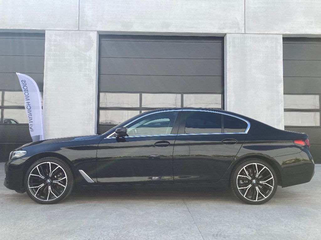 BMW 530i Berline/Sport int.Camera/Leder/.../2 Jaar garantie, Auto's, BMW, Automaat, Achterwielaandrijving, Skiluik, 4 cilinders
