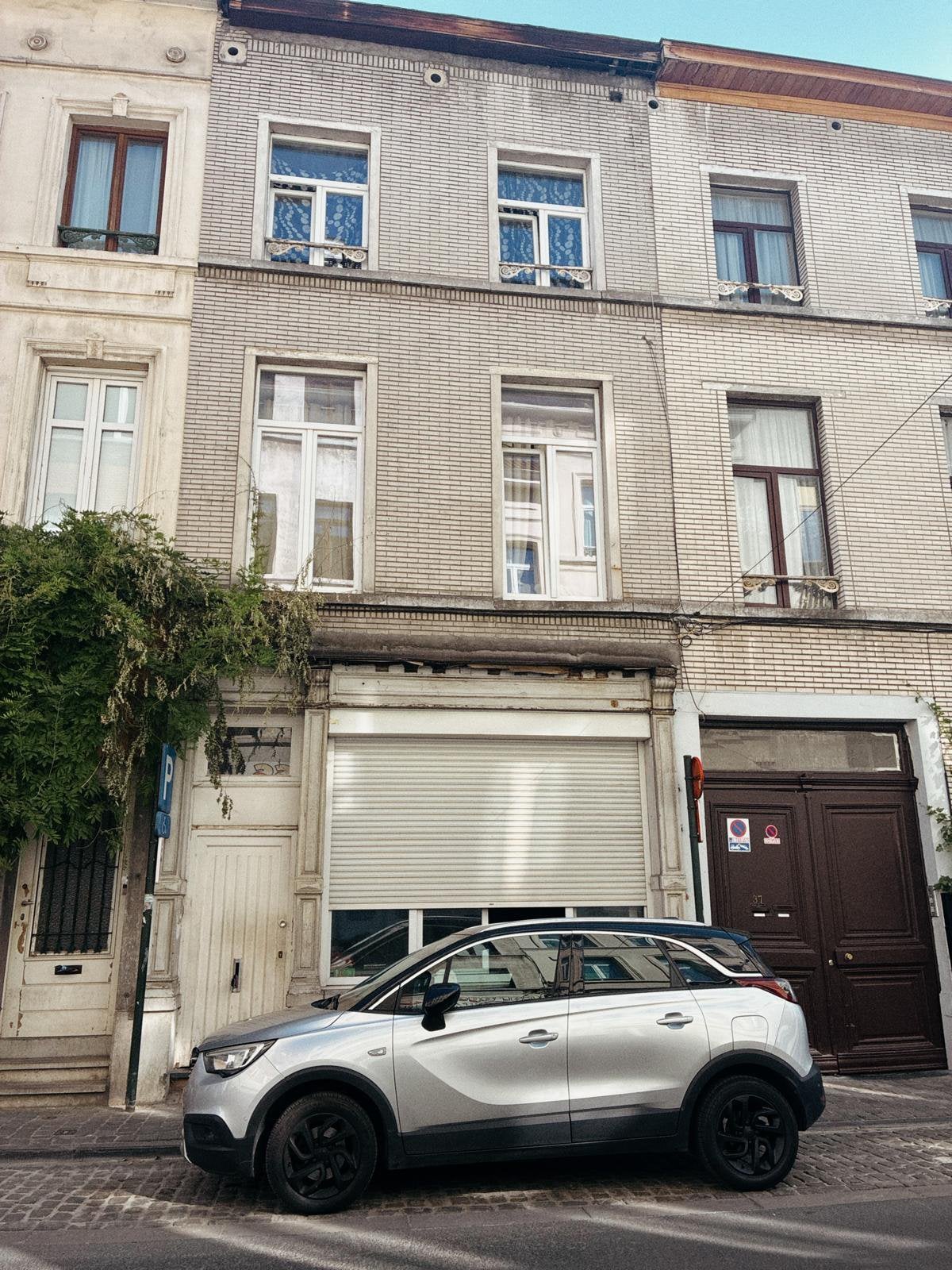 IMMEUBLE MIXTE À FORT POTENTIEL  286 m²  Prix : 599.000 €, Bruxelles, Logement en étage, 286 m², Bruxelles
