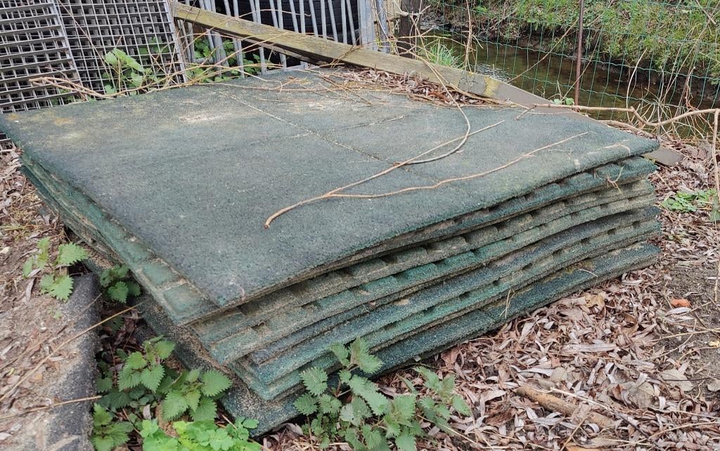 Tapis stables en granulés de caoutchouc