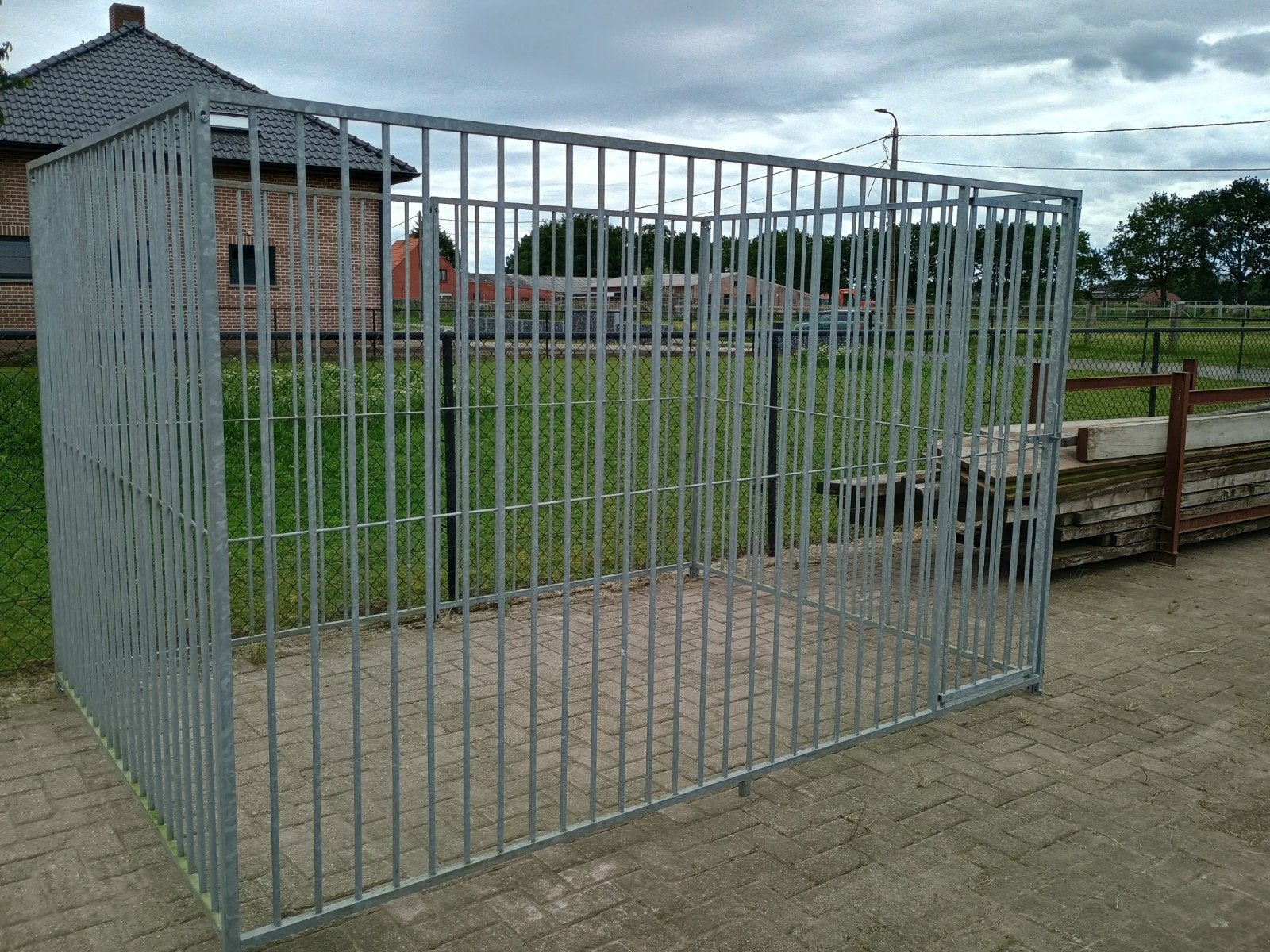 Honden kennel, Ophalen