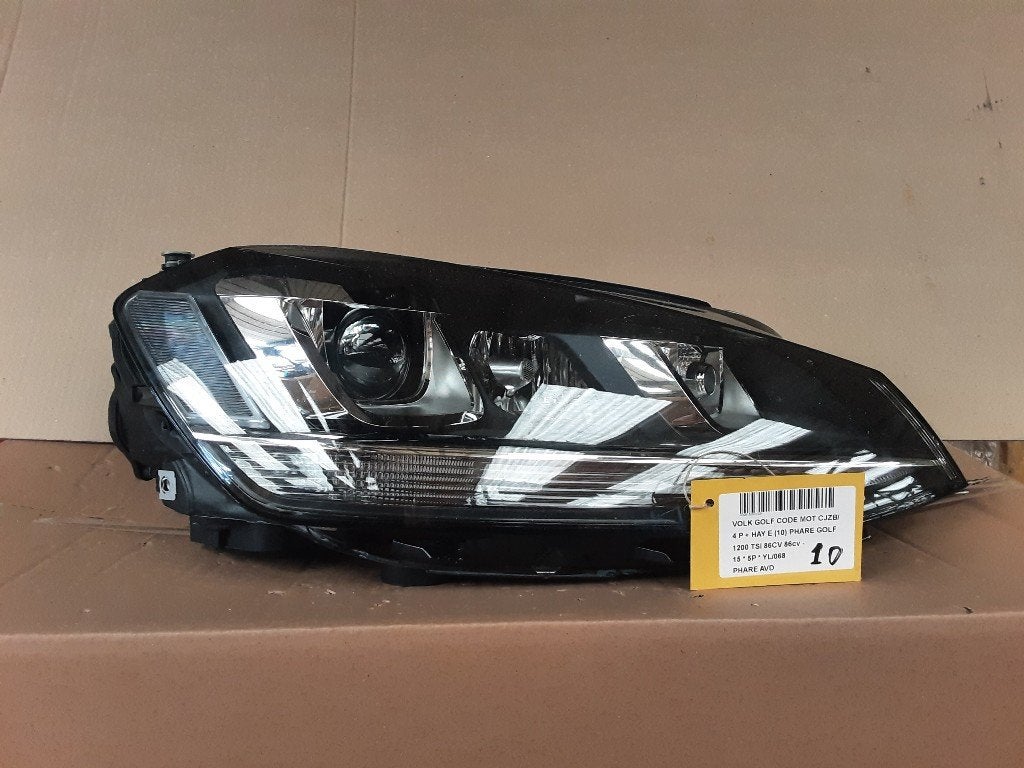 PHARE / OPTIQUE AVANT DROIT Golf VII (AUA) (5G1941032), Volkswagen, Mevr. I. Hauben, Utilisé, Rue de l'Espoir 34 34
4030  GRIVEGNÉE, BE