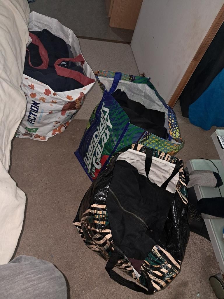 Oude kledij/werkkledij, Ophalen