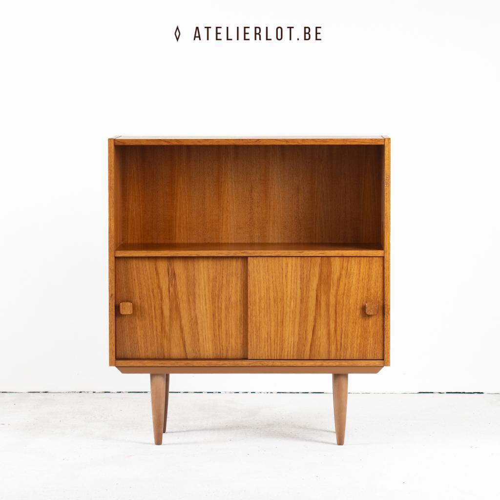 Vintage bijzetkast 2 schuifdeuren, Huis en Inrichting, Ophalen, 50 tot 100 cm, Zo goed als nieuw, Minder dan 100 cm