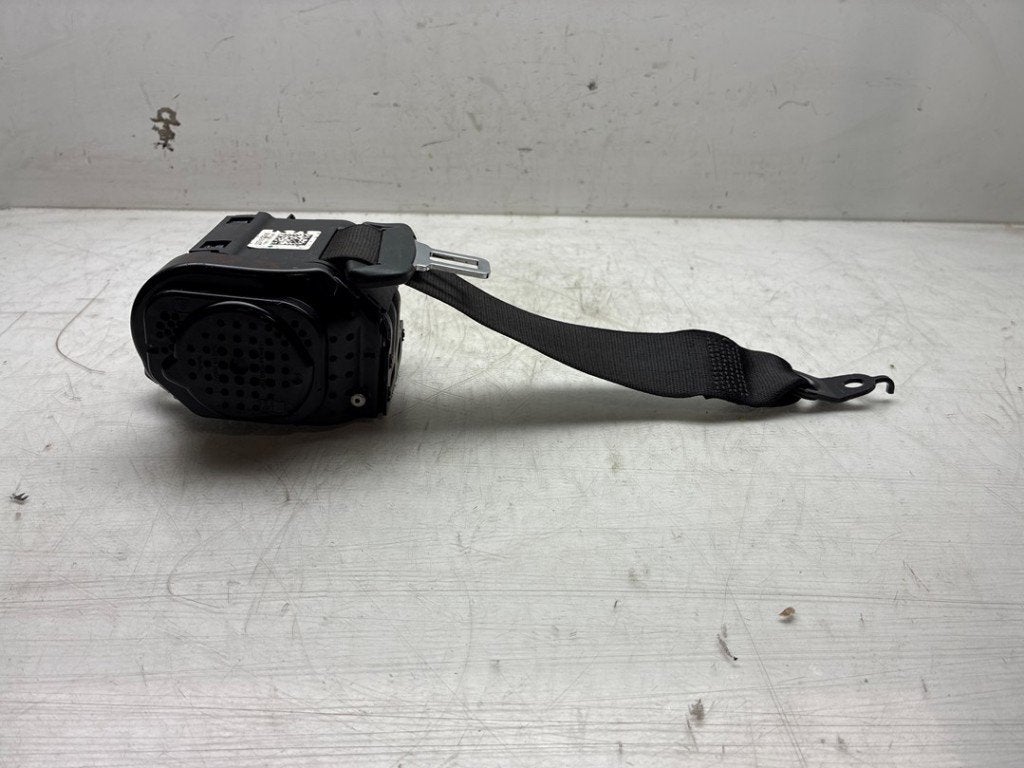 CEINTURE DE SECURITE ARRIERE DROITE 5 serie Touring (G31), Utilisé, BMW, Petuelring 130
80809  München, DE, Bayerische Motoren Werke AG