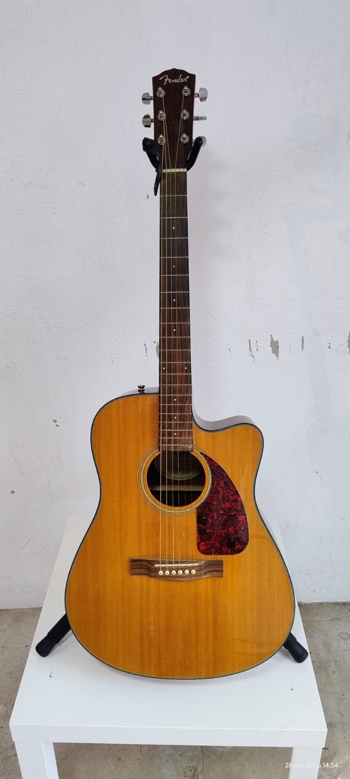 Fender akoestisch, Muziek en Instrumenten