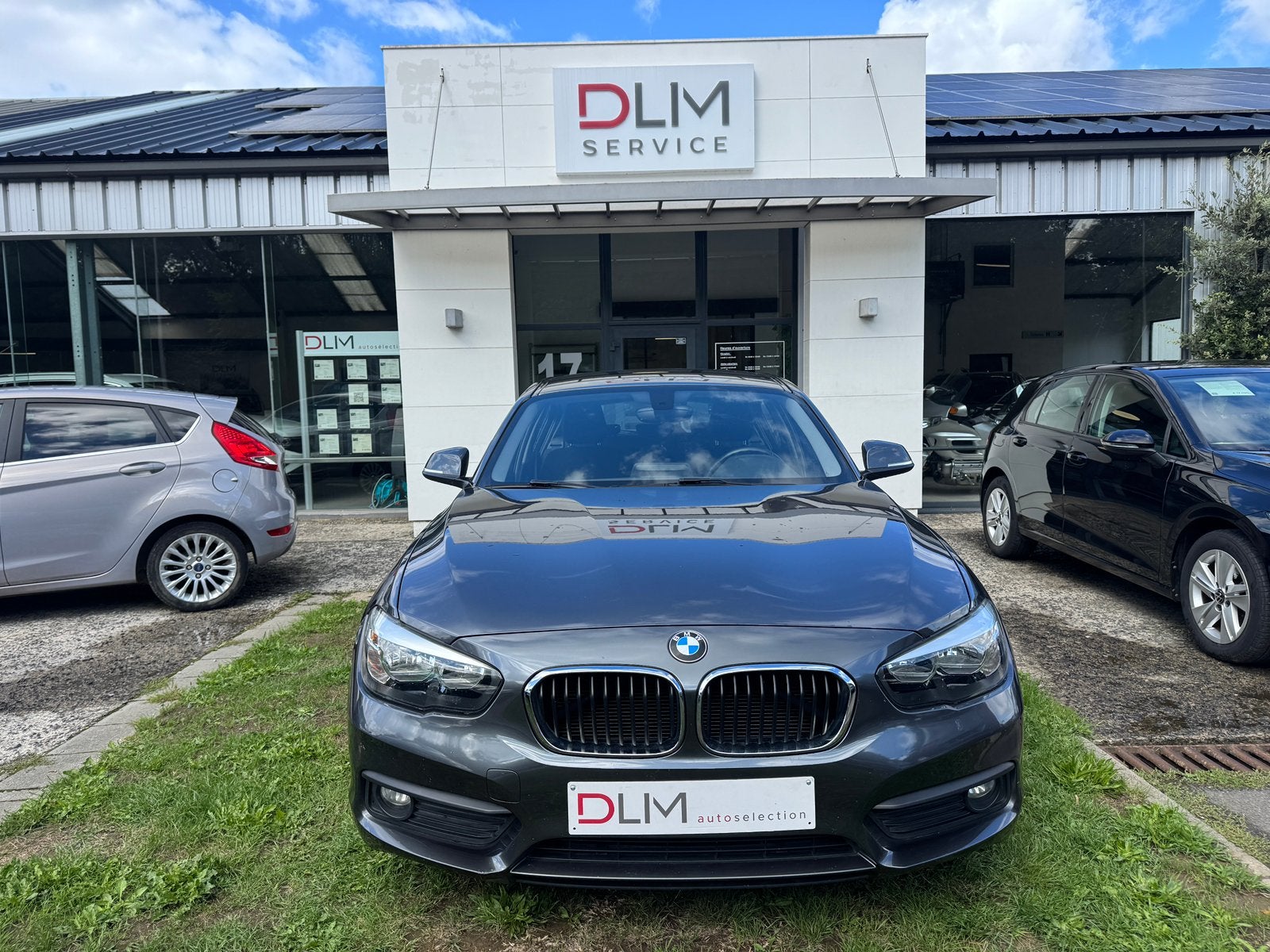 Bmw 116i 02/18 92.000km pack business Gps, Autos, BMW, Argent ou Gris, Euro 6, Entreprise, Noir