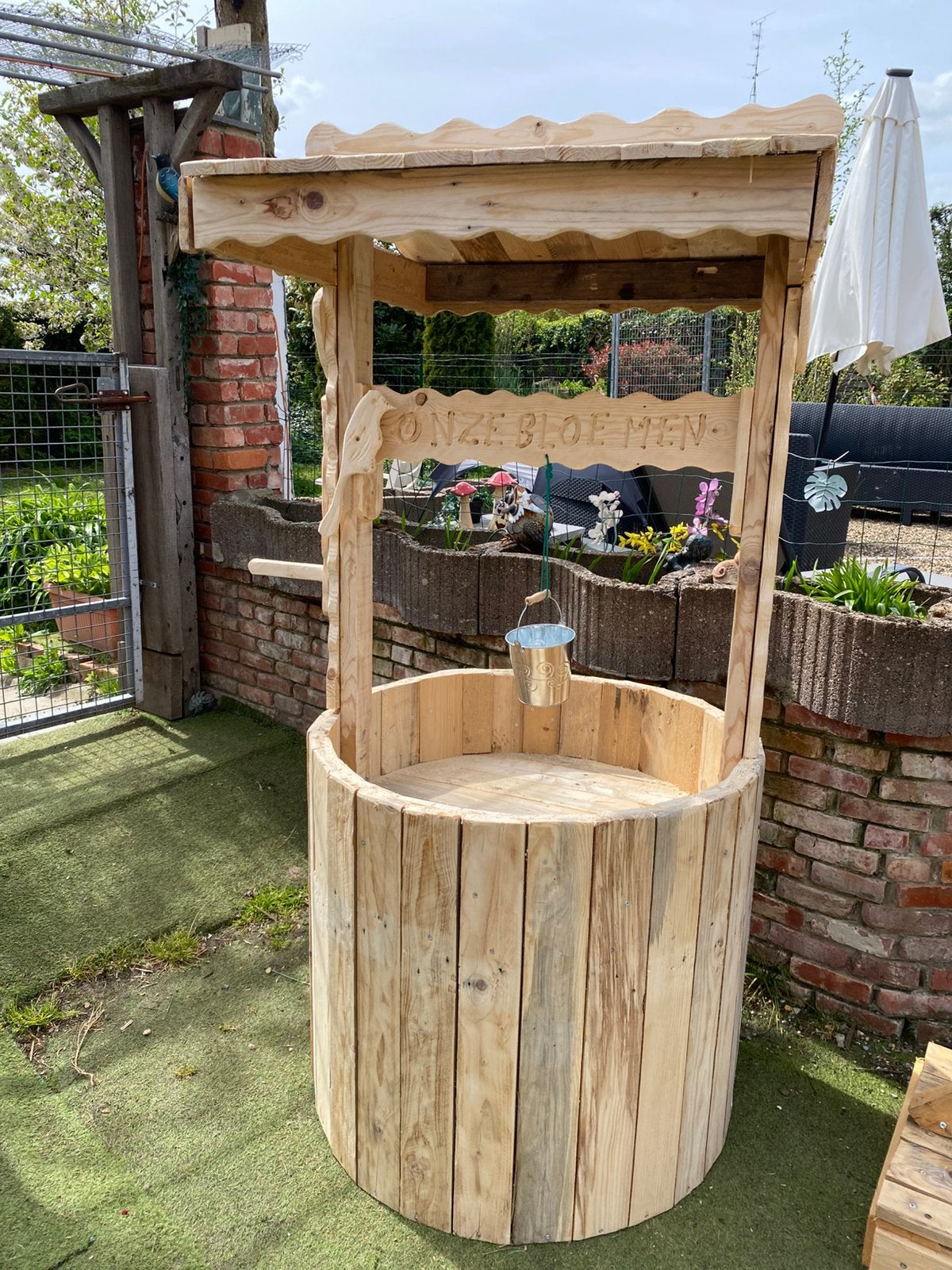 Nieuw zelfgemaakt vogelhuisje en Putten voor bloemen, Jardin & Terrasse, Maisons & Bains d'oiseaux, Enlèvement, Neuf