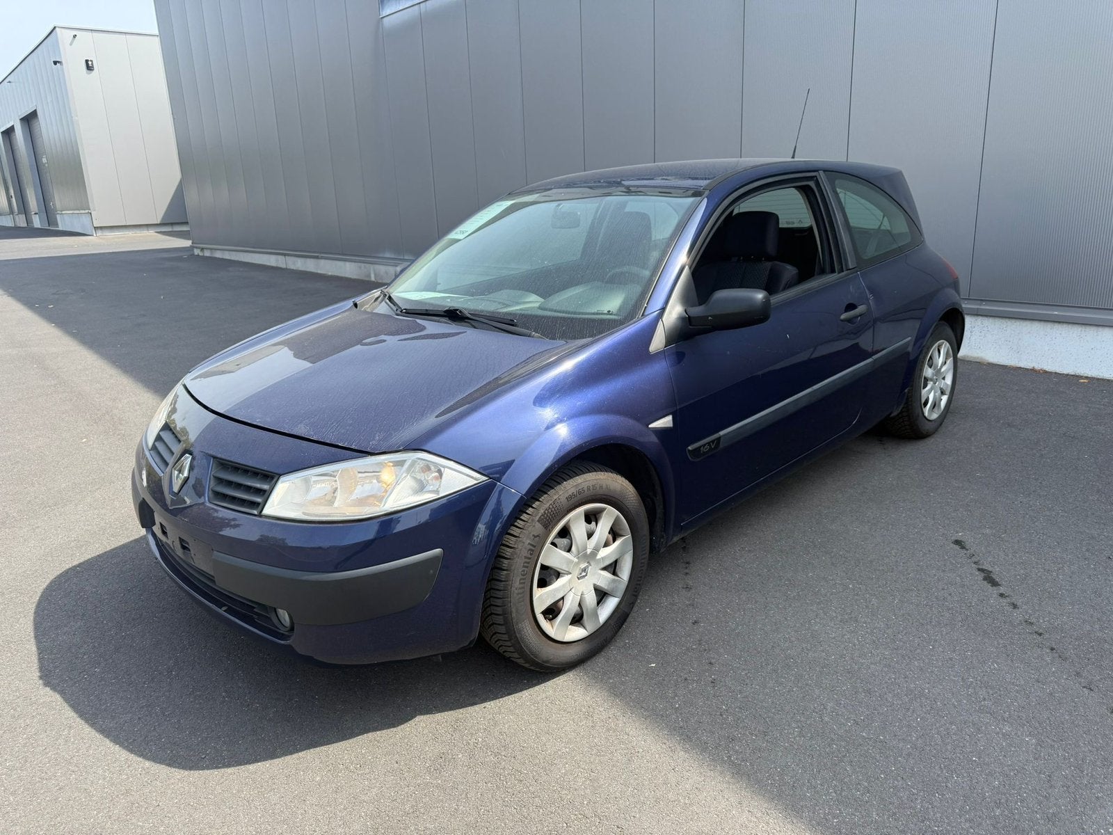 Renault | 97 000 km | Nouvelle courroie de distribution, Achat, Entreprise, Boîte manuelle, Noir