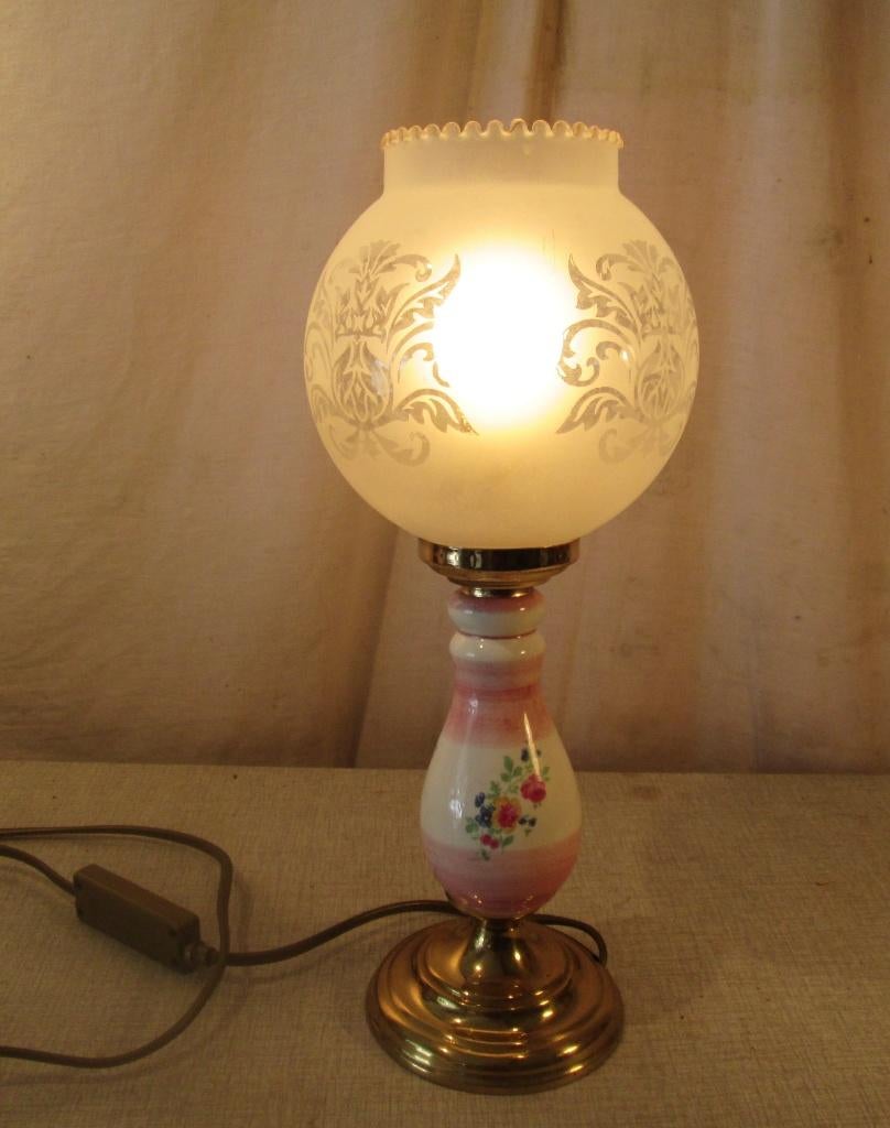 Belle lampe de table ancienne en cuivre et porcelaine - 34cm, Enlèvement ou Envoi