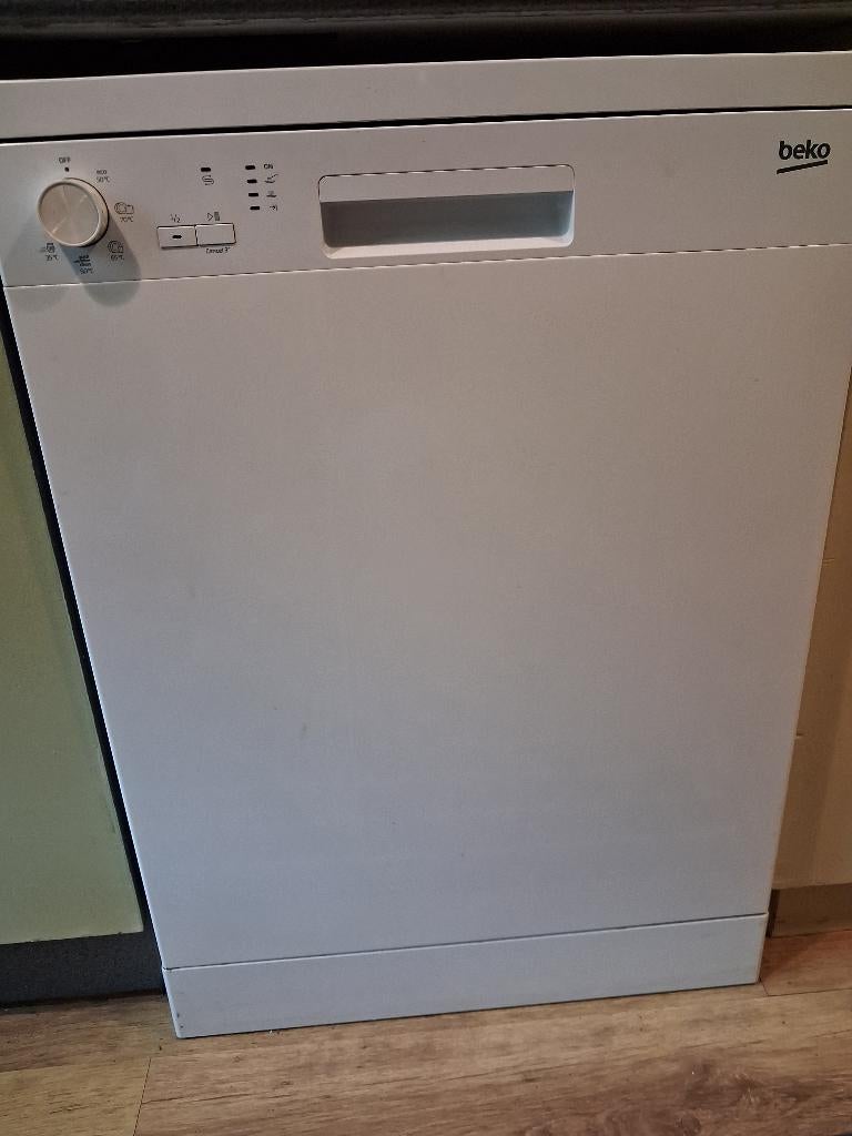 Beko vaatwasmachine, Ophalen, Zo goed als nieuw, Vrijstaand
