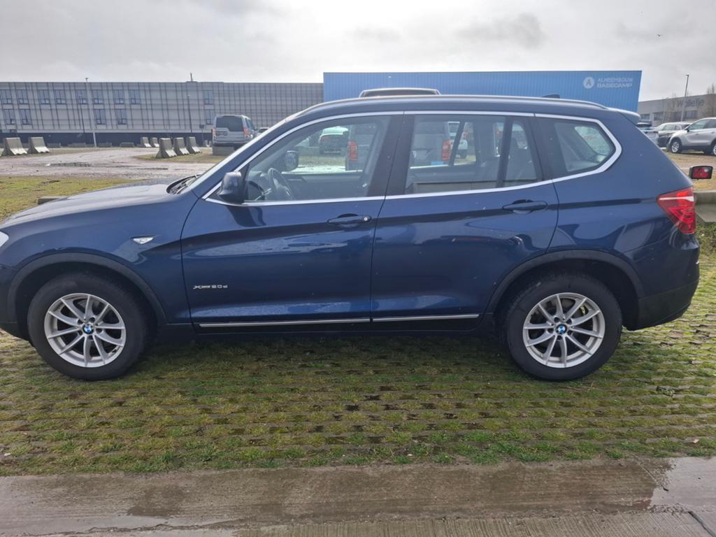 BMW X3 2.0 AUTOMAAT 4X4 NIEUWSTAAT, Auto's, BMW, Automaat, Euro 5, 4 cilinders, Blauw