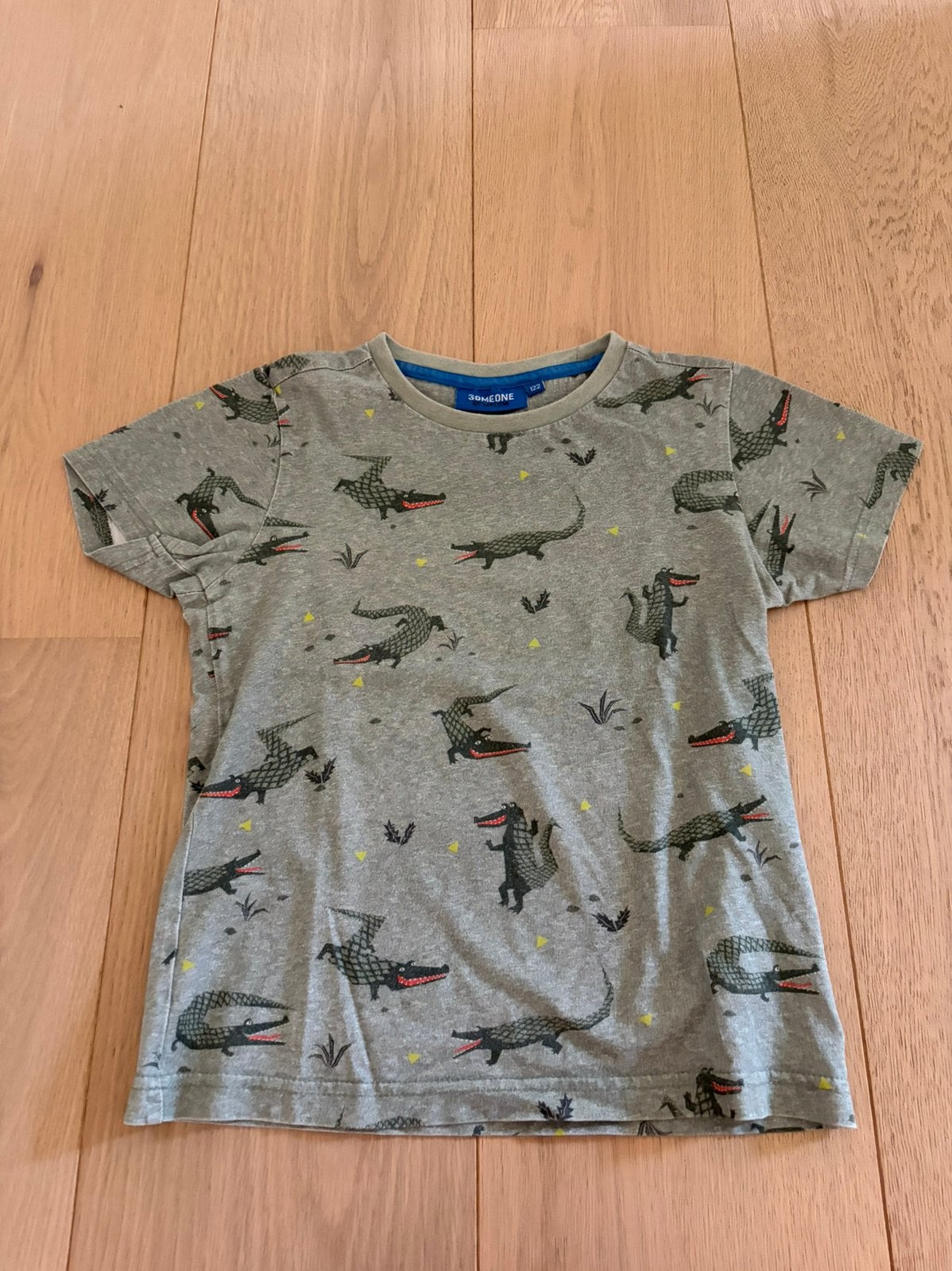 T-shirt Someone maat 122, Enlèvement ou Envoi, Comme neuf, Garçon, Chemise ou À manches longues
