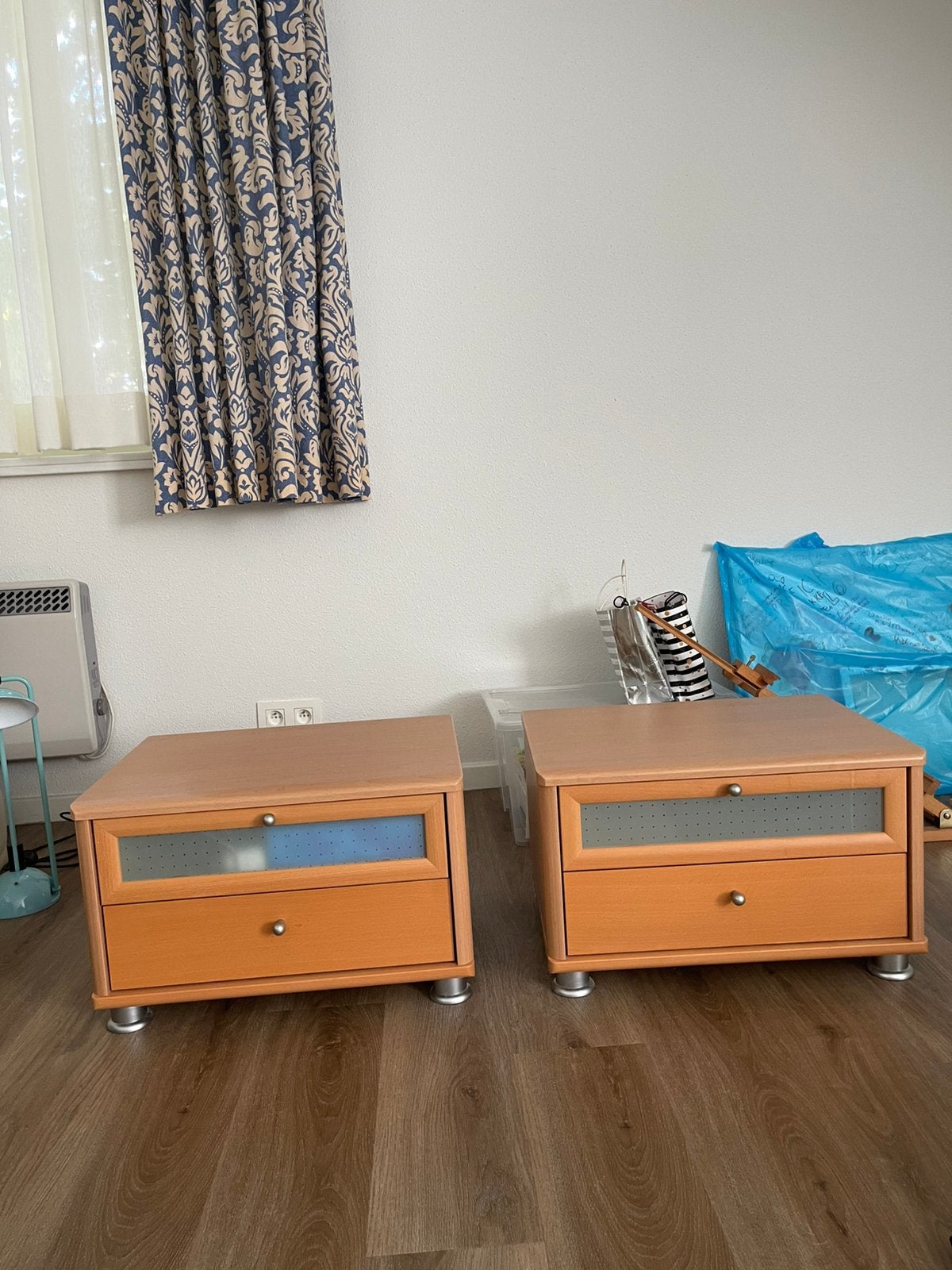 Ensemble de 2 tables de chevet/commode vintage FARO, Enlèvement, Utilisé, Bois, 45 à 65 cm