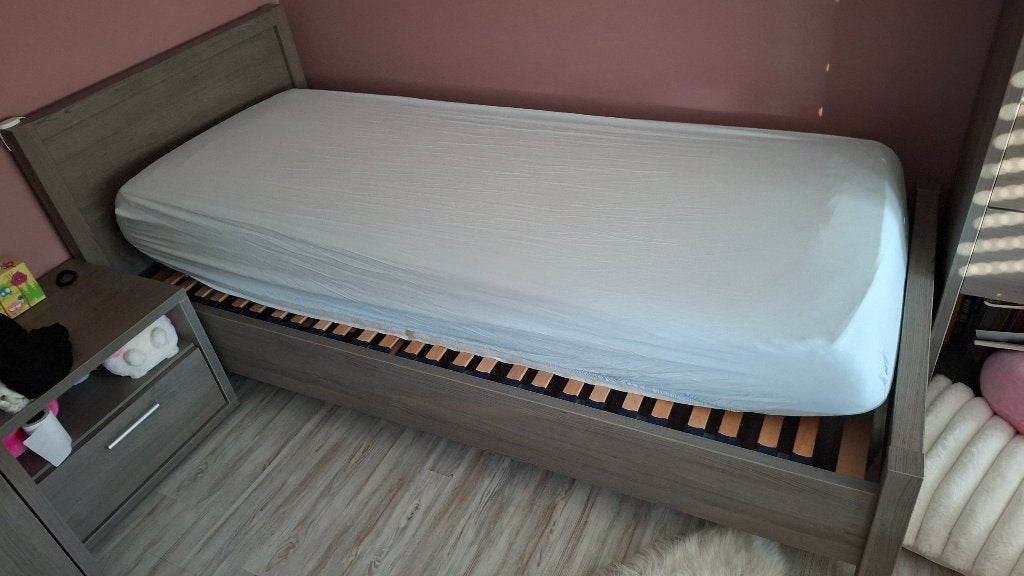 1 persoonsbed + lattenbodem, Ophalen, 85 tot 100 cm, Zo goed als nieuw, Lattenbodem