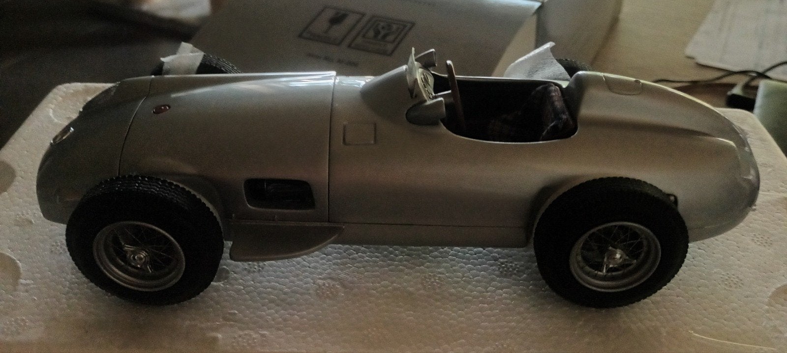 CMC Mercedes Benz W196, Hobby en Vrije tijd, Modelauto's | 1:18, Ophalen of Verzenden, Zo goed als nieuw, Auto