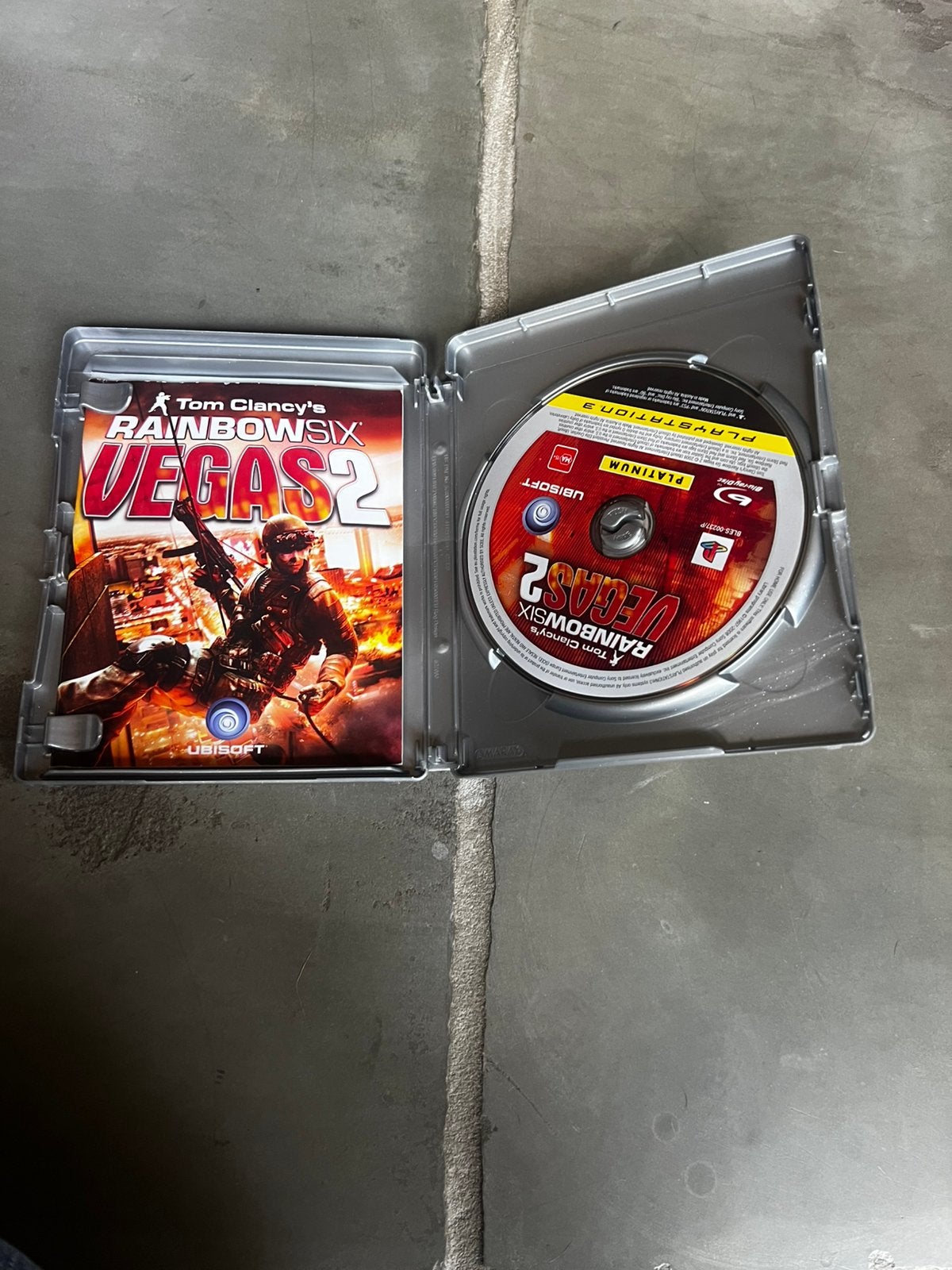 Arcs-en-ciel Six Vegas 2, Consoles de jeu & Jeux vidéo, Jeux | Sony PlayStation Portable, Enlèvement ou Envoi, Utilisé