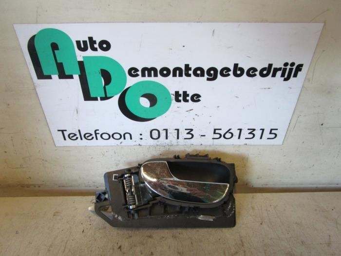 Portiergreep 4Deurs links-voor van een Peugeot 307, Auto-onderdelen, Carrosserie, Peugeot, Gebruikt, Ophalen of Verzenden