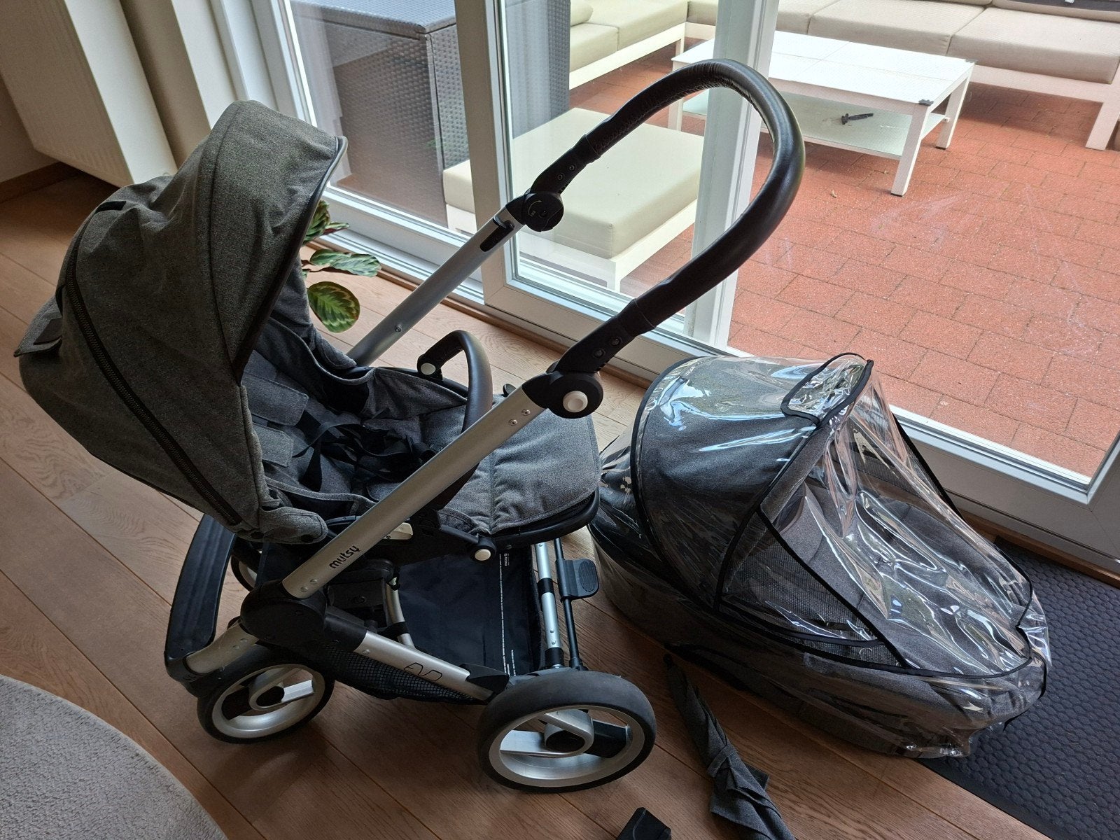 Mutsy Evo kinderwagen. Nomad Grey. Volledige set incl. MC ad, Kinderen en Baby's, Ophalen, Gebruikt, Kinderwagen, Mutsy