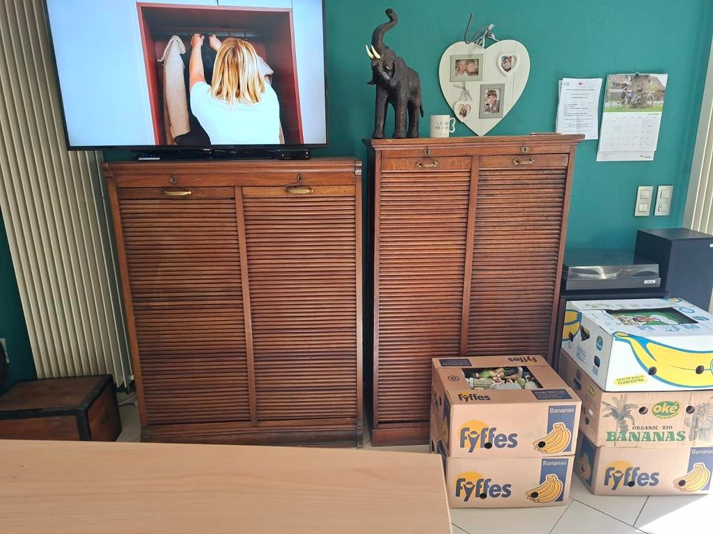 Meuble de notaire plus d'autres choses