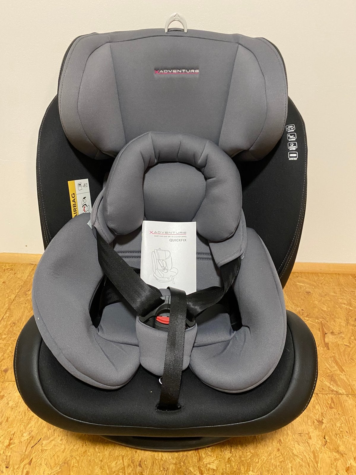 Siège auto pour bébé XAdventure GR Quickfix (0—36 kg, Enfants & Bébés, Autres marques, Comme neuf, 9 à 36 kg, Ceinture de sécurité ou Isofix