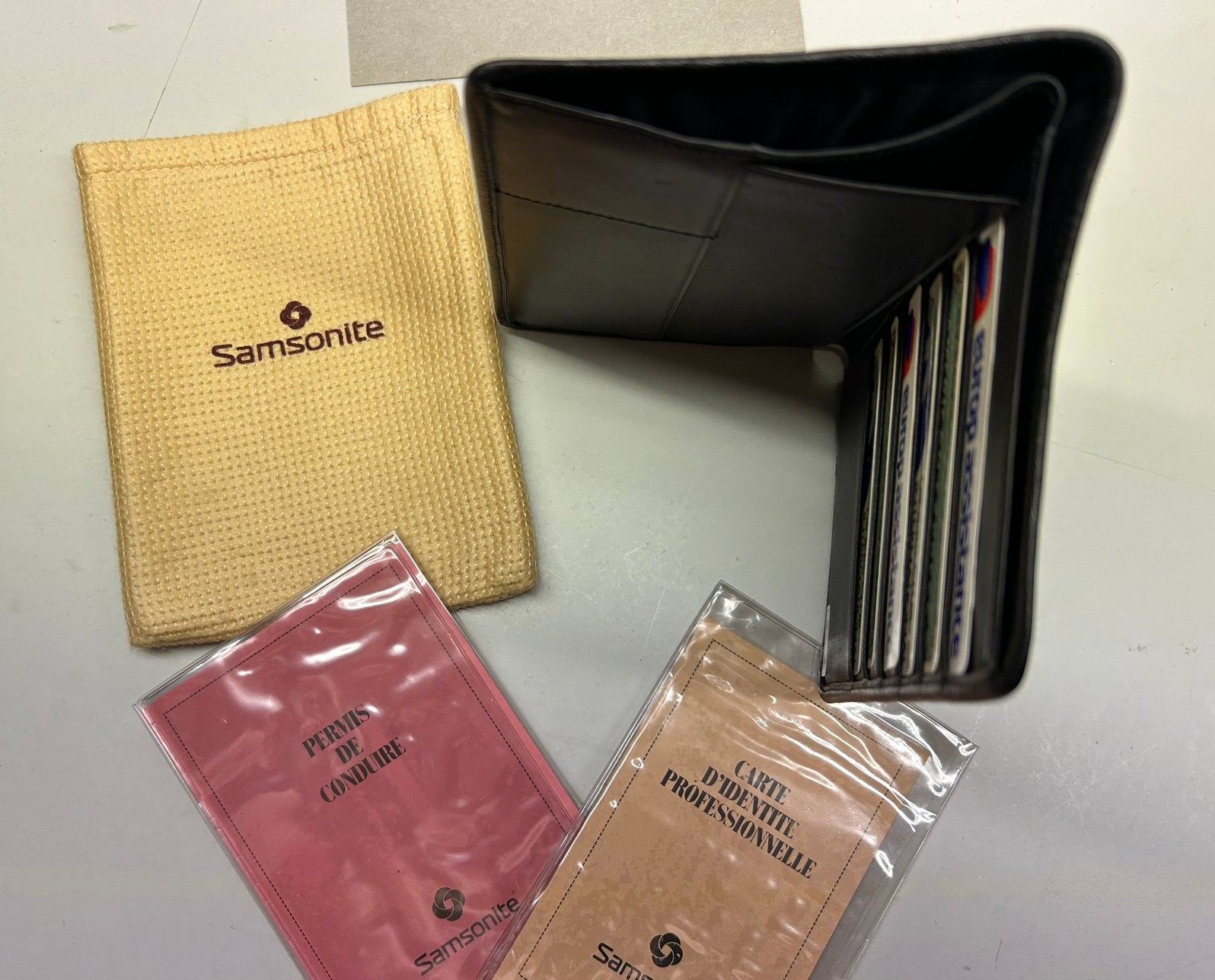 Portefeuille en cuir New Samsonite, Neuf, Autres marques, Cuir, Enlèvement ou Envoi