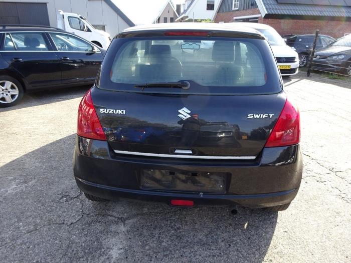 Hayon d'un Suzuki Swift (ZCE), -, Utilisé, -, Suzuki