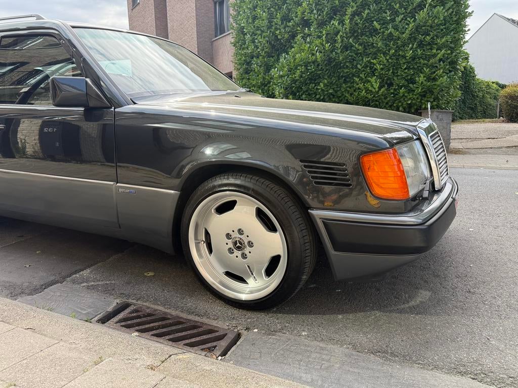 MERCEDES S124 300TD TURBO UNIEKE KANS - UNIEKE COMBINATIE, Auto's, Automaat, Achterwielaandrijving, Zwart, Lederen bekleding