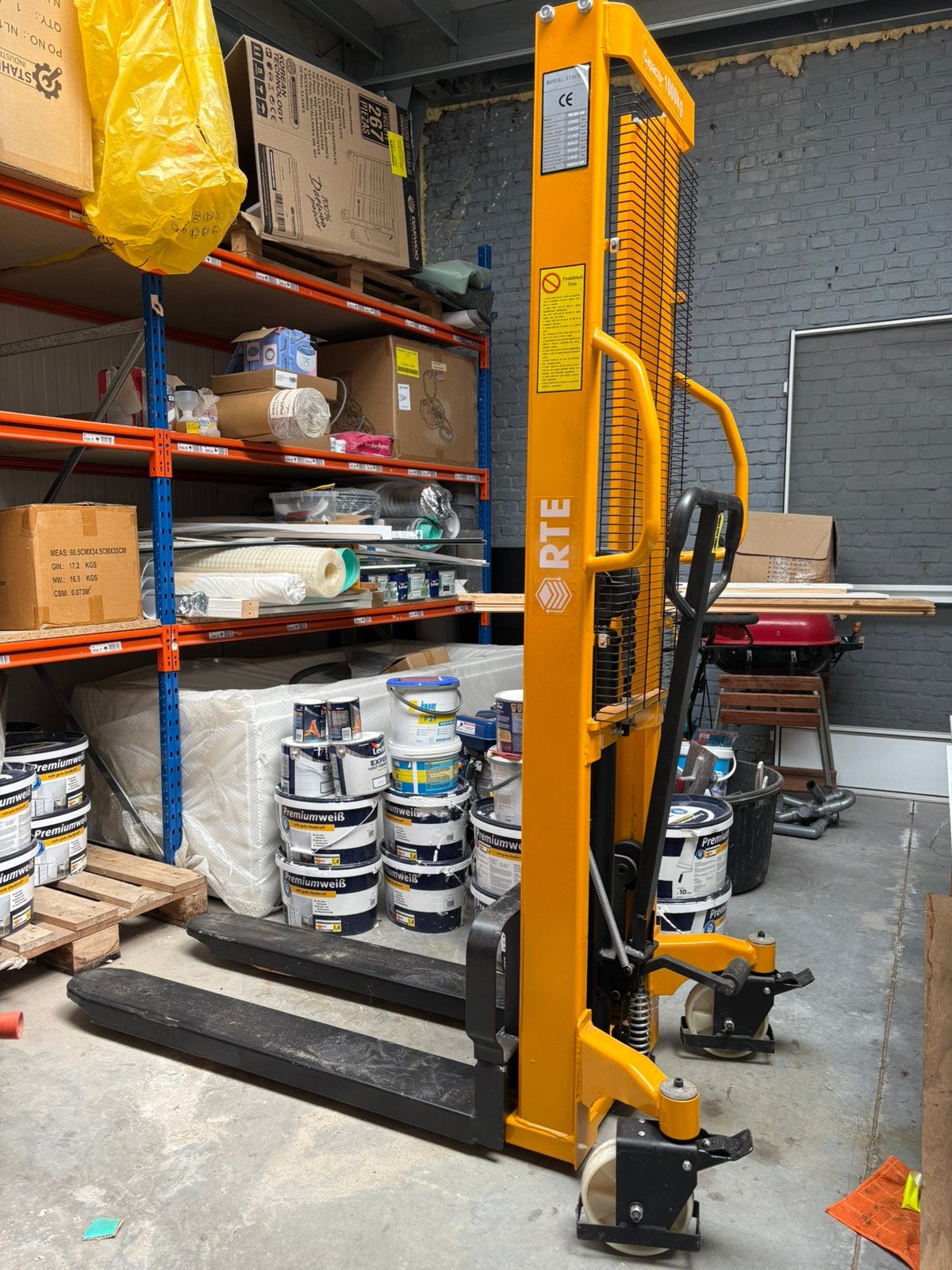 Manuele hydraulische stapelaar, Articles professionnels, Machines & Construction | Chariots élévateurs & Transport interne, 1000 à 2000 kg