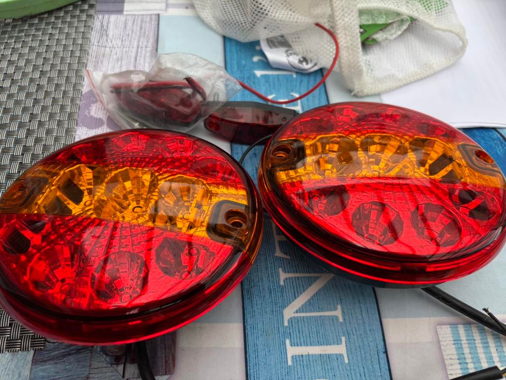 Aanhangwagen verlichting, Ophalen, Zo goed als nieuw